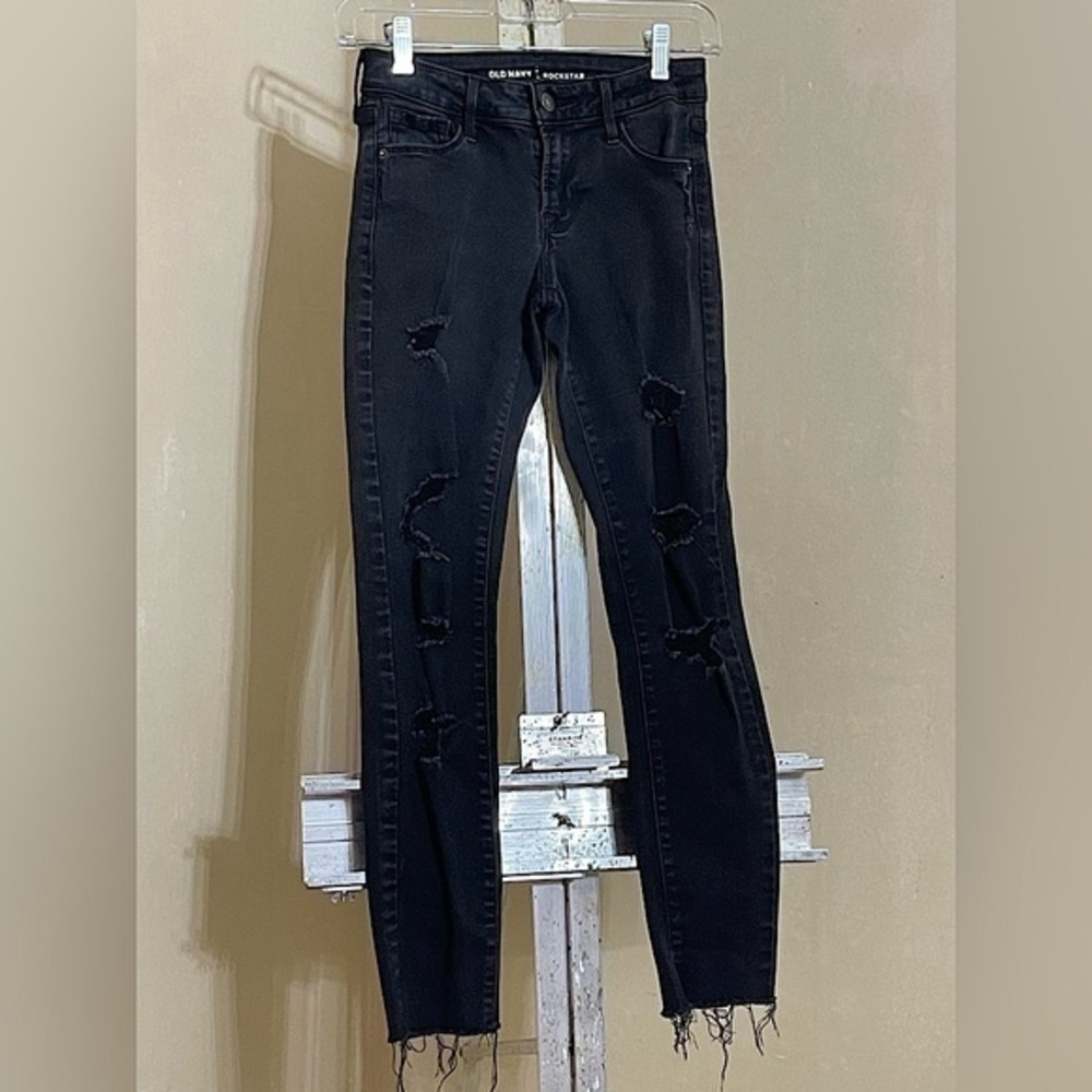 OLD NAVY ROCKSTAR BLACK DISTRESSED JEANS SZ 0